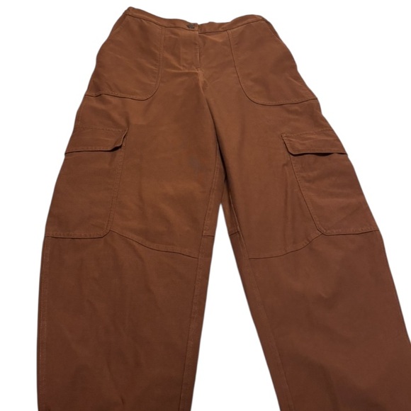 Lululemon Light Utilitech Cargo Pocket High-Rise Pant - Picture 2 of 3